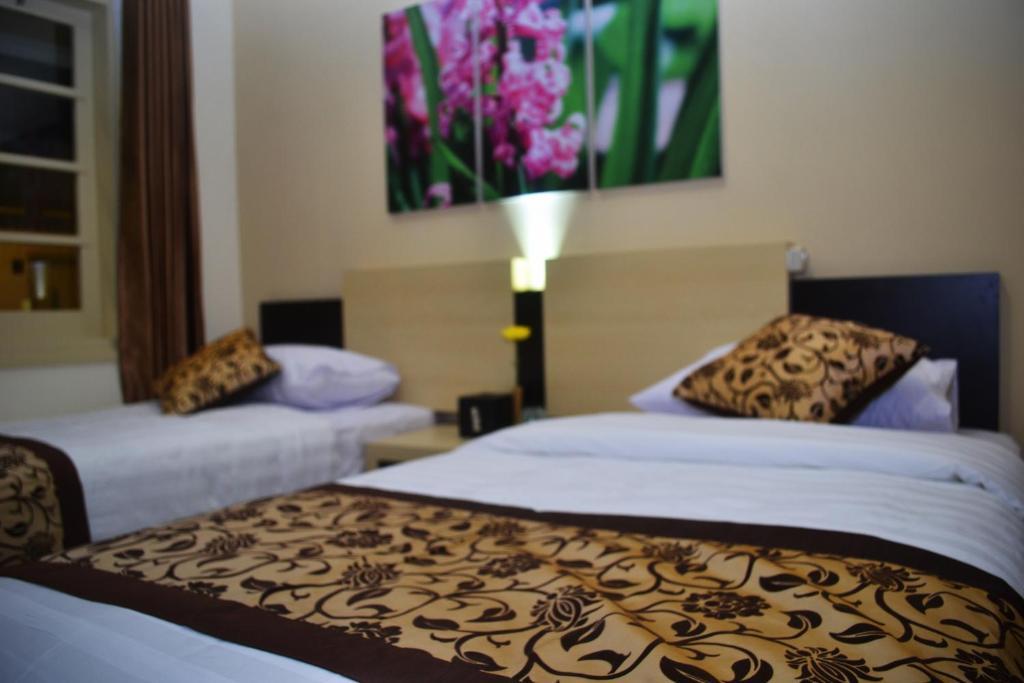 Srikandi Guesthouse Malang Zewnętrze zdjęcie
