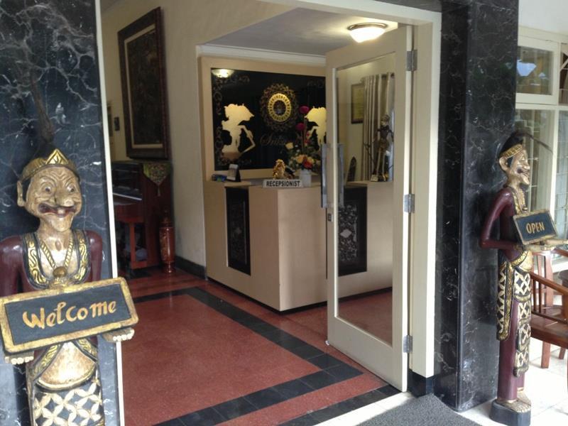 Srikandi Guesthouse Malang Zewnętrze zdjęcie